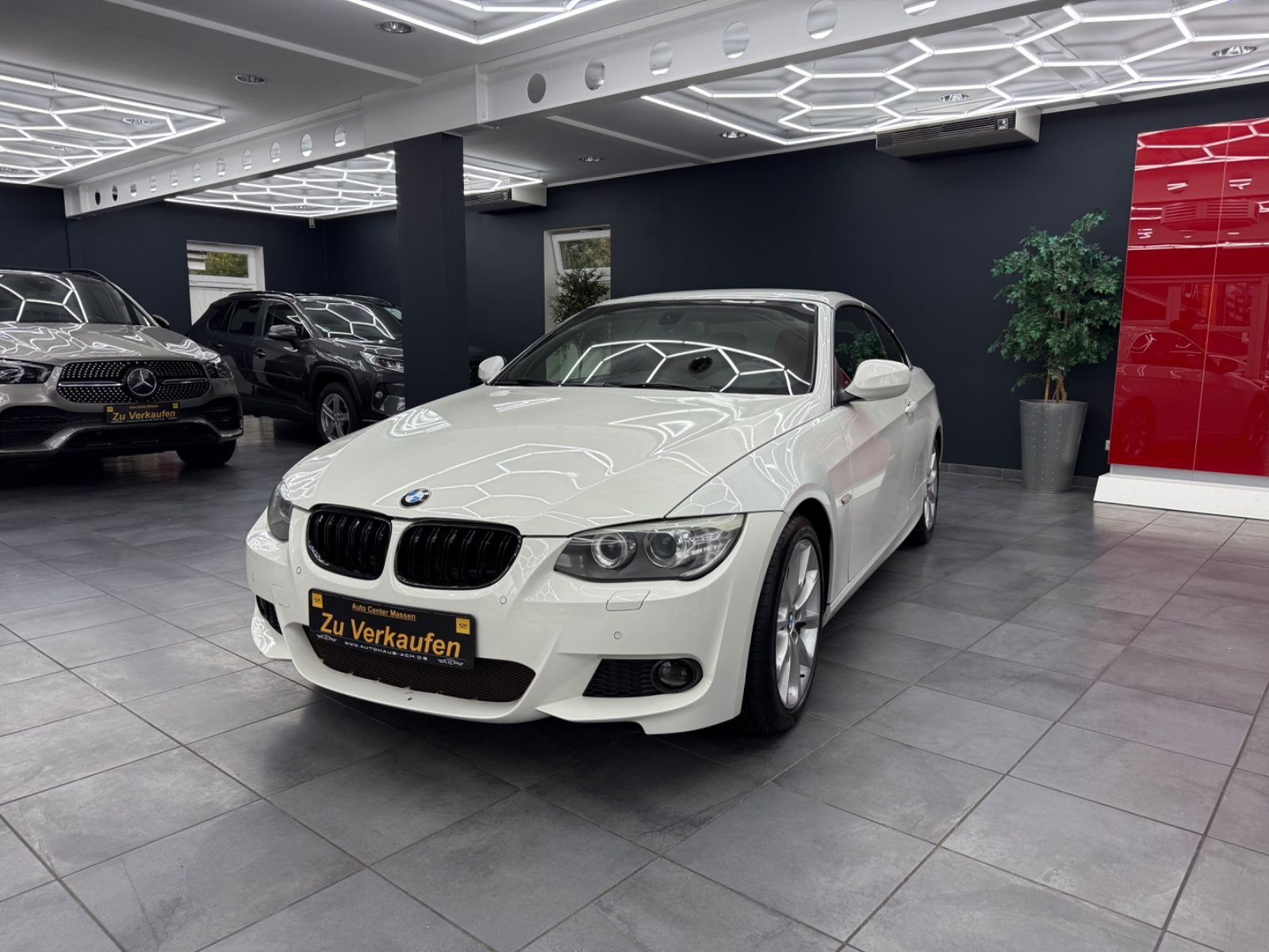 BMW 320 320i Cabrio *Navi * Hardtop Dach *PDC *SHZ *MFL