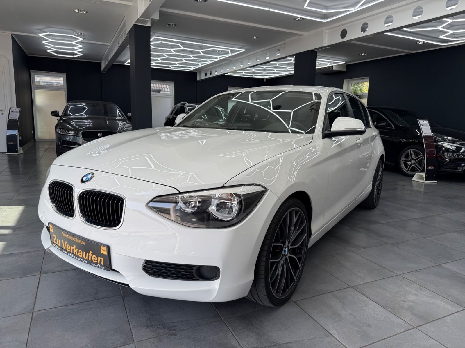 BMW 116 116i Lim. Sport *Navi Business*Tempo*SHZ*MFL*AHK