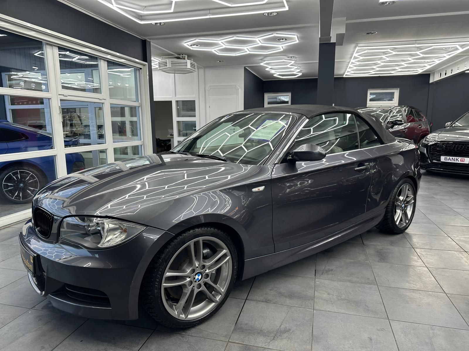 BMW 135 135i Cabrio Aut. M Paket Aerodynamik*PDC*Sitzhei