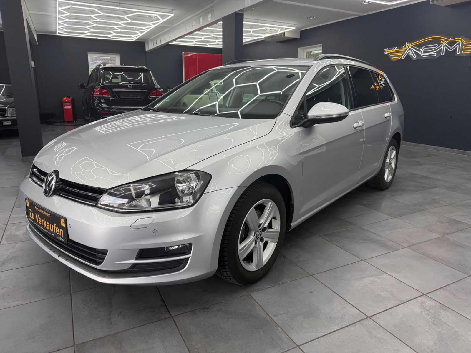 Volkswagen Golf Golf VII Variant *Navi *Kamera *PDC*SHZ*LED*MFL
