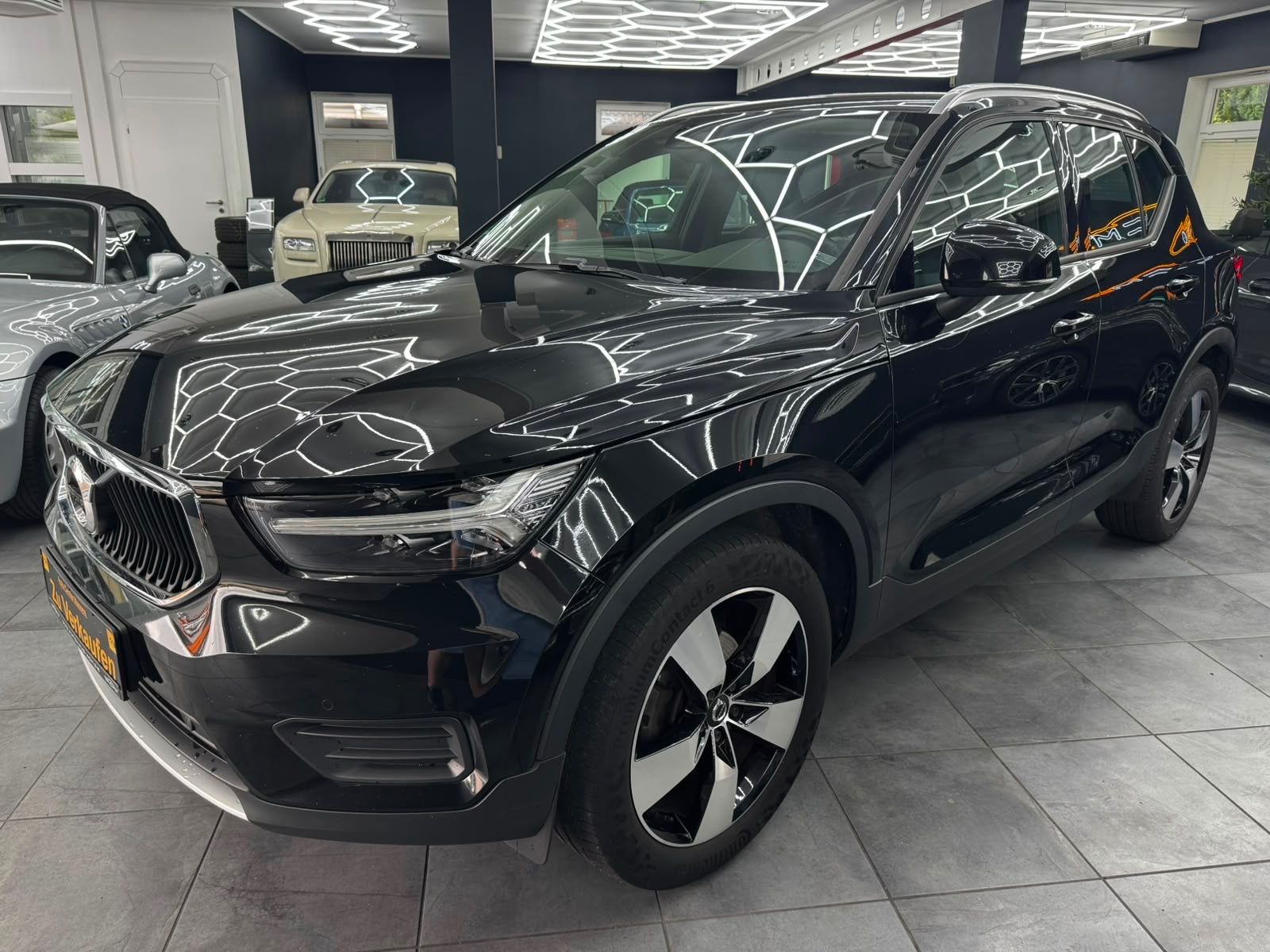 Volvo XC40 XC40 Momentum 2WD *Tempomat *PDC *SHZ *Sensus